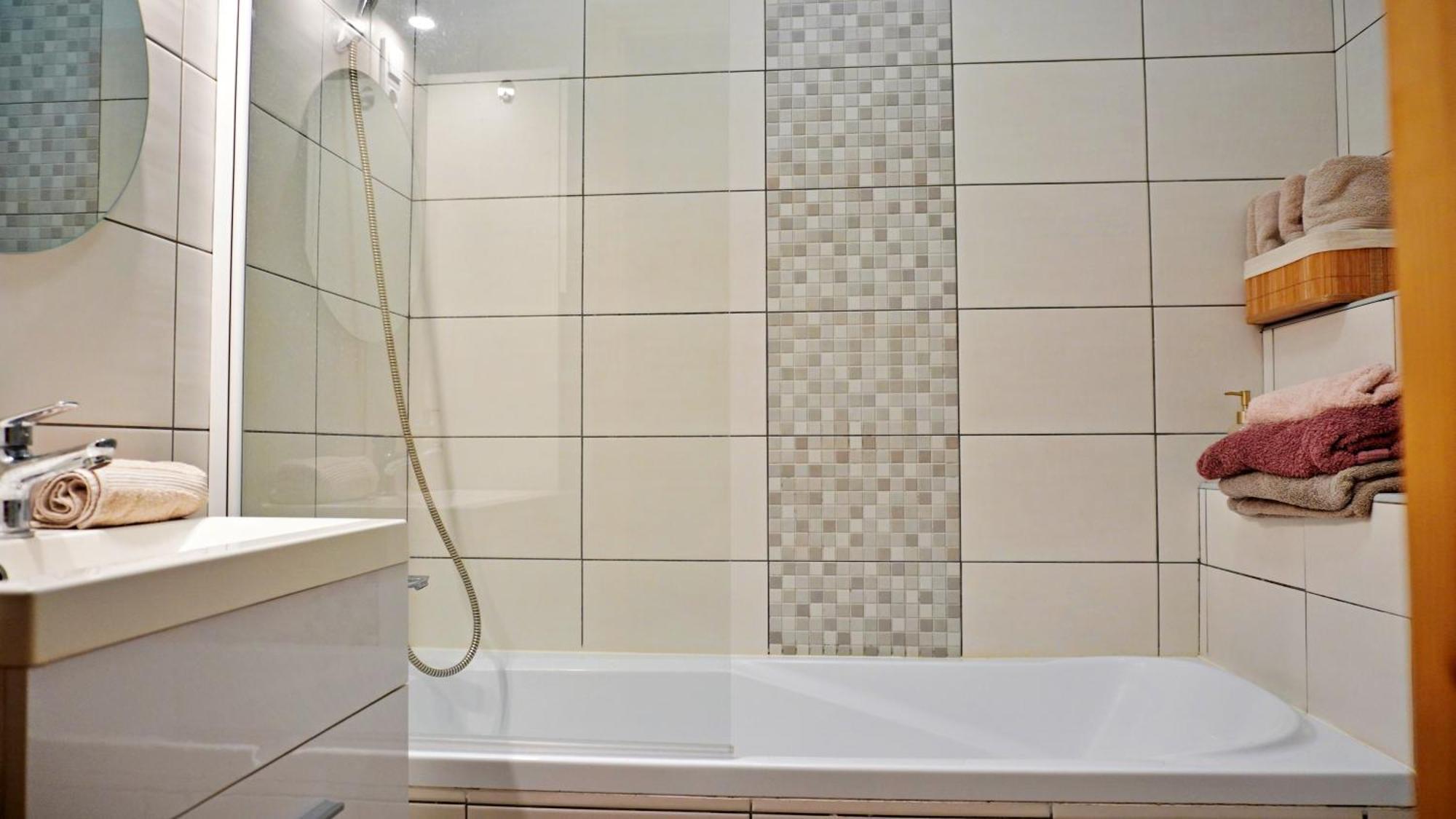 Foter Apartman Kiskunhalas Exterior foto