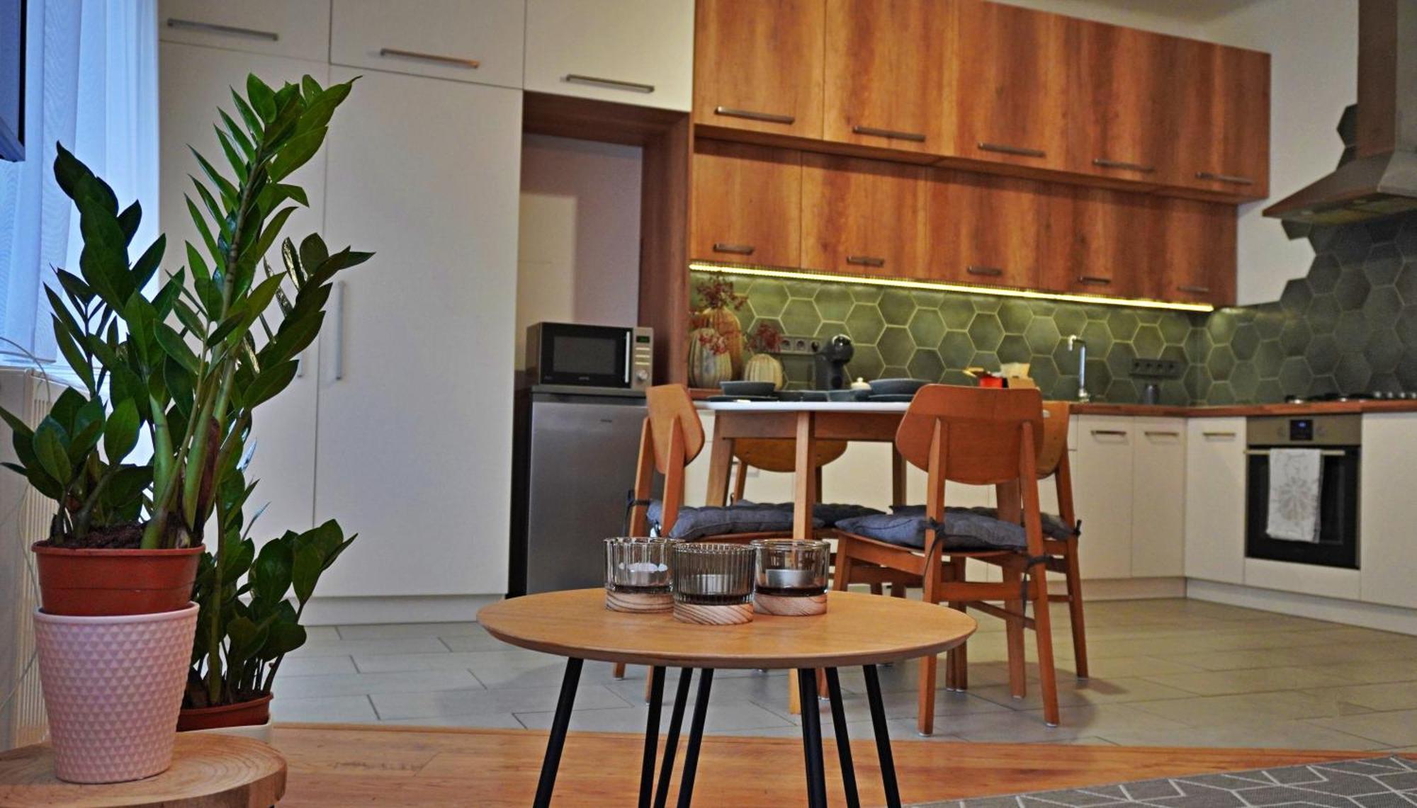 Foter Apartman Kiskunhalas Exterior foto